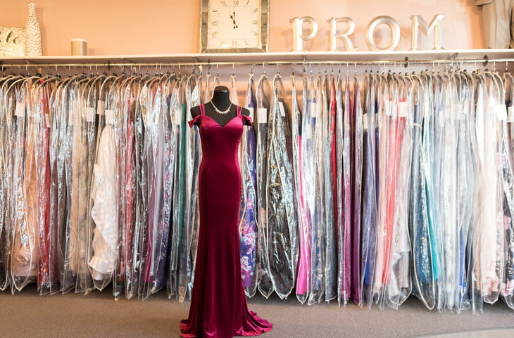 Queens Public Library Seeking Students for Prom Dress Giveaway