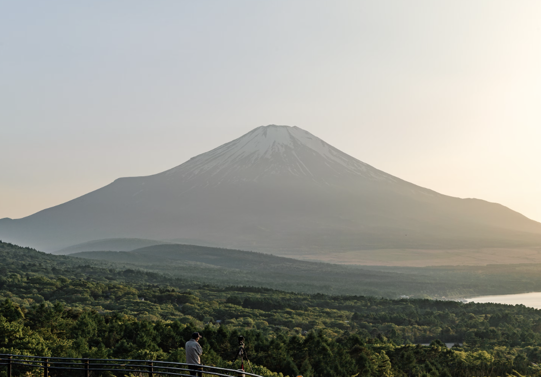 Mt. Fuji’s Snowless November Sparks Concerns Over Climate Change