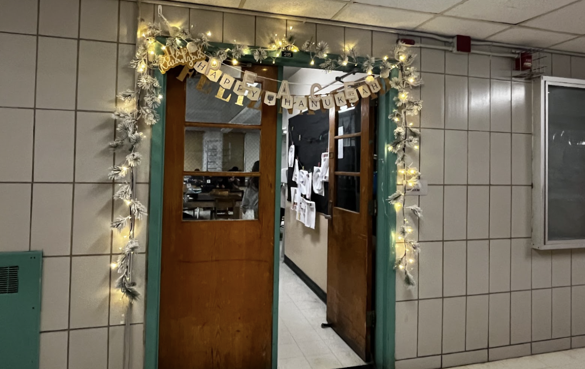 Cardozo Cancels Annual Holiday Door Decorating Contest Due to FDNY Violation